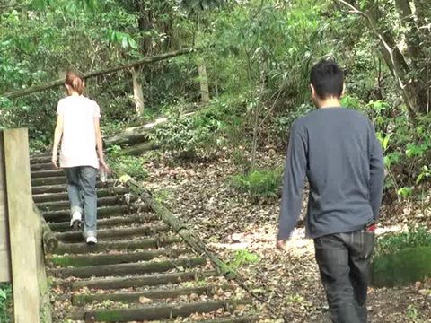 Naive Teen Had No Clue How Taking Shortcut Through Woods Can Be Dangerous