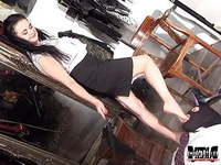 Dominatrix Dinah - I will teach you be a good foot slave 