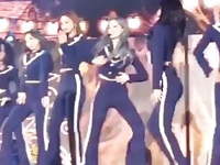 Twice momo seductive dance